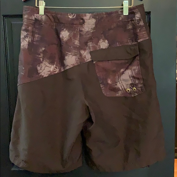 Reef camo brown board shorts large - Picture 5 of 7